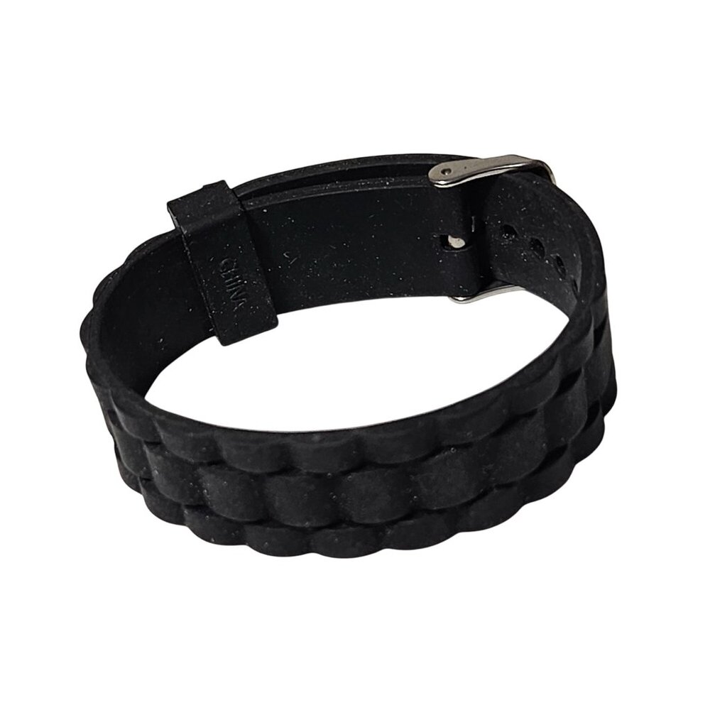 Retro Black Silicone Watch Band Minimalist Textured Design 80s 90s Fashion Women